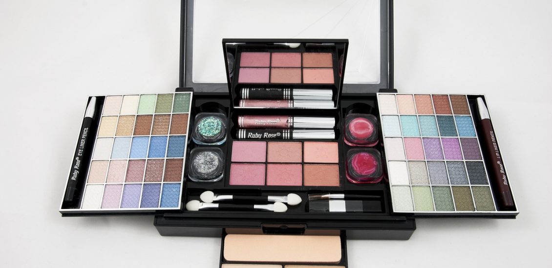 best makeup kits for travel